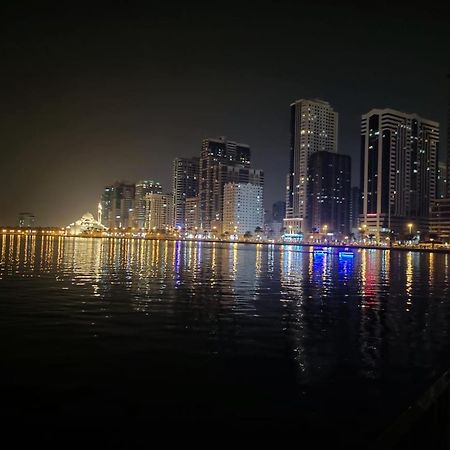 Arnim Suite - 3 Bedrooms Apartment الشارقة المظهر الخارجي الصورة